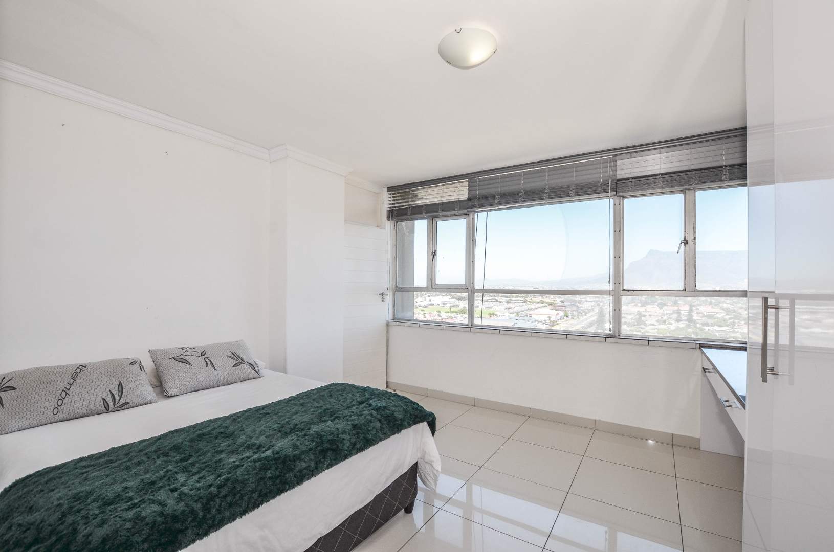 2 Bedroom Property for Sale in Milnerton Western Cape